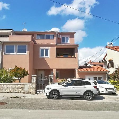 Jimmy Apartments Пула Екстериор снимка