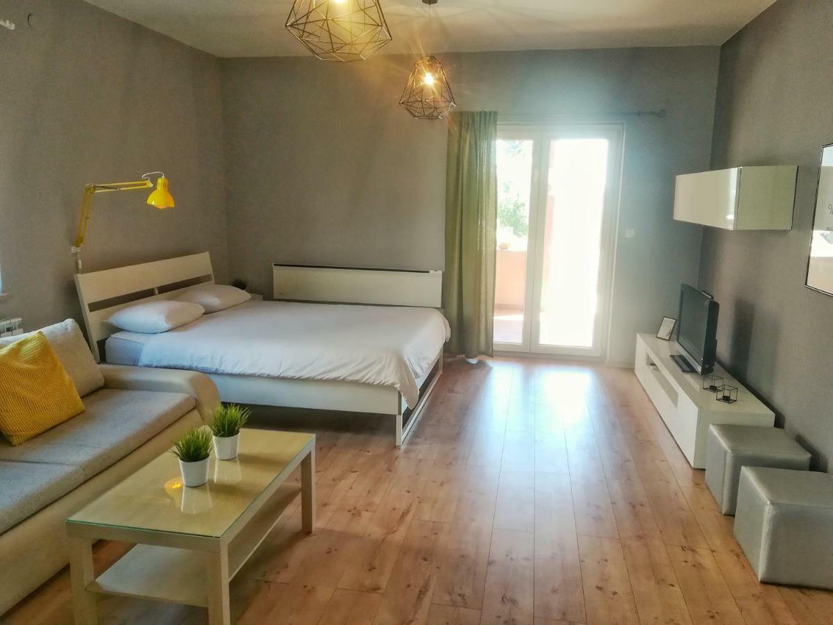 Jimmy Apartments Пула Екстериор снимка